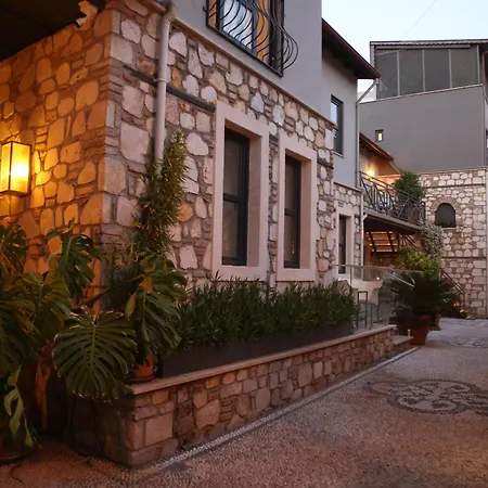 Modern Flat Near Hadrian's Gate *